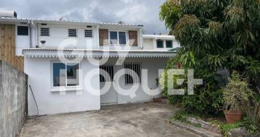 maison à louer sur le tampon  f5 de 121m²