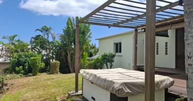 belle villa f4/5 dans grand jardin arboré