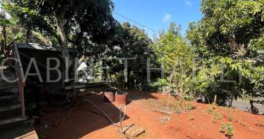 a vendre - un terrain d'environ 360 m2 - les avirons - 165 000 €