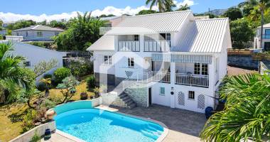 belle villa familiale f4/5 sur 910m²  à la plaine st paul