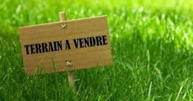 terrain plat 438 m2- zone uc