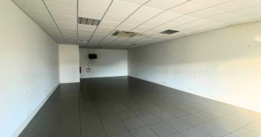 À louer - local professionnel 134 m2 - 1er étage - jarry