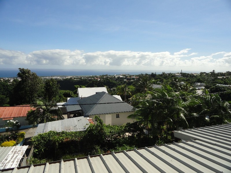 Location t3 duplex SainteClotilde (97490) Réunion Nord Réf. JDR0715