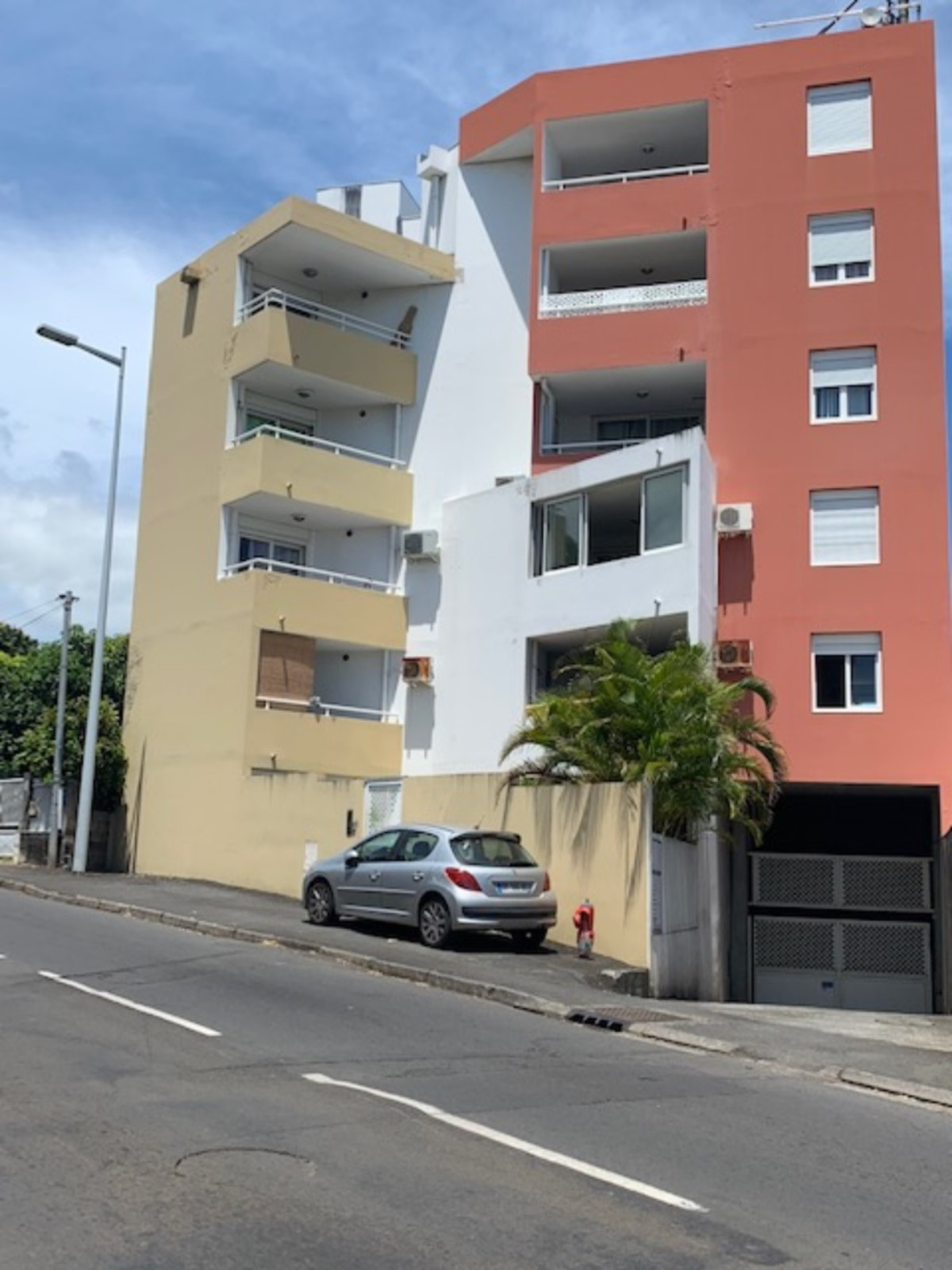 Location appartement SainteClotilde (97490) Réunion Nord Réf. 4412ZVUBI