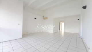 location local commercial à baie mahault (97122)