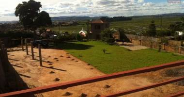 a vendre terrain de 1600 m2  à ambohijanahary ambohibao
