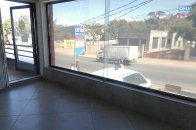 Location  Local commercial ANTANANARIVO () - MADAGASCAR