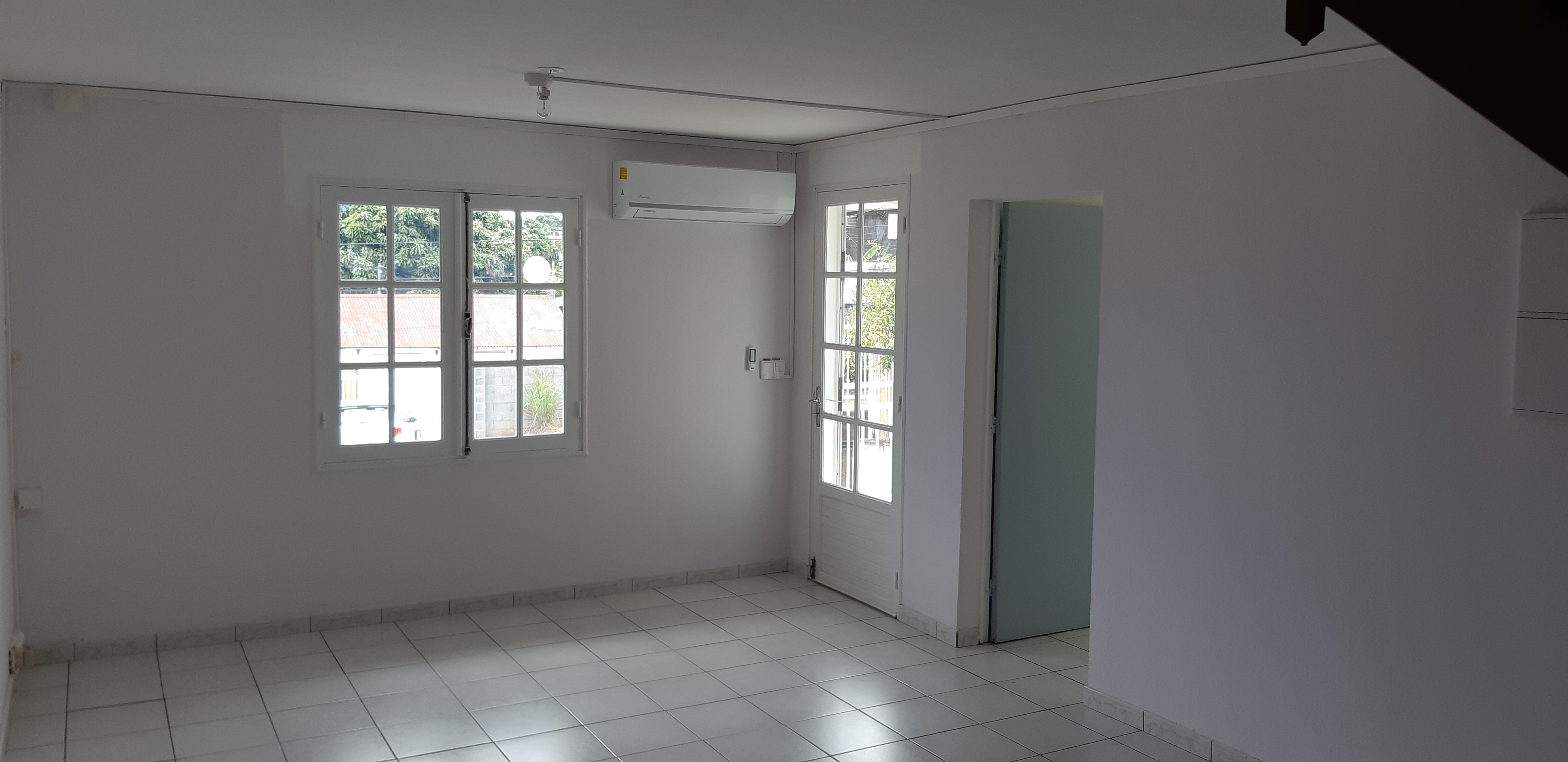 Location appartement t3 duplex SainteClotilde (97490) Réunion Nord