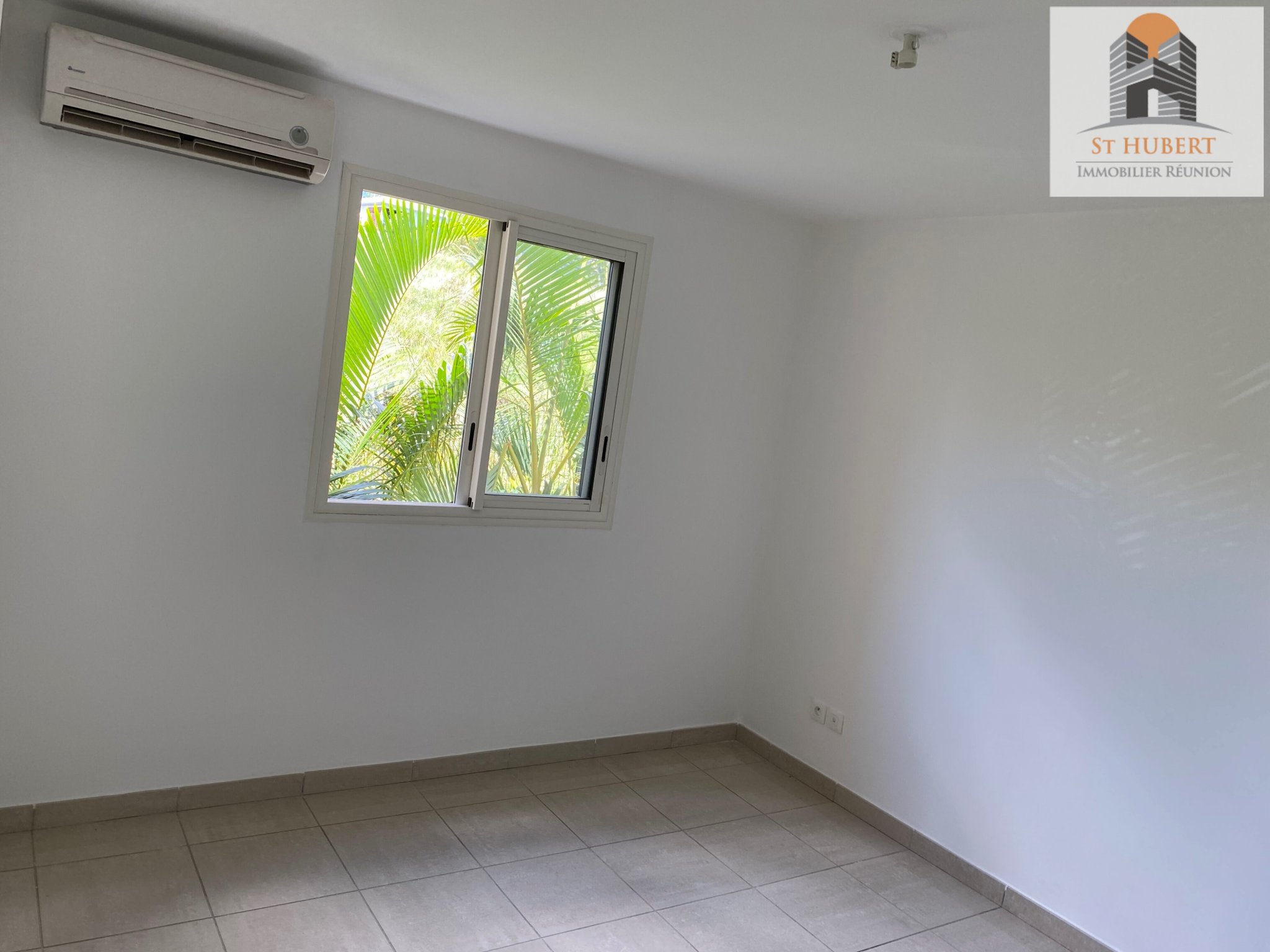 Location appartement SainteClotilde (97490) Réunion Nord Réf. L T3