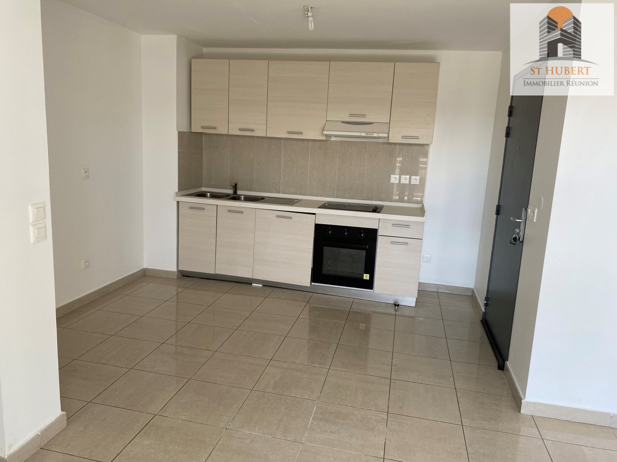 Location appartement SainteClotilde (97490) Réunion Nord Réf. L T3