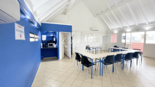 location local commercial à baie mahault (97122)