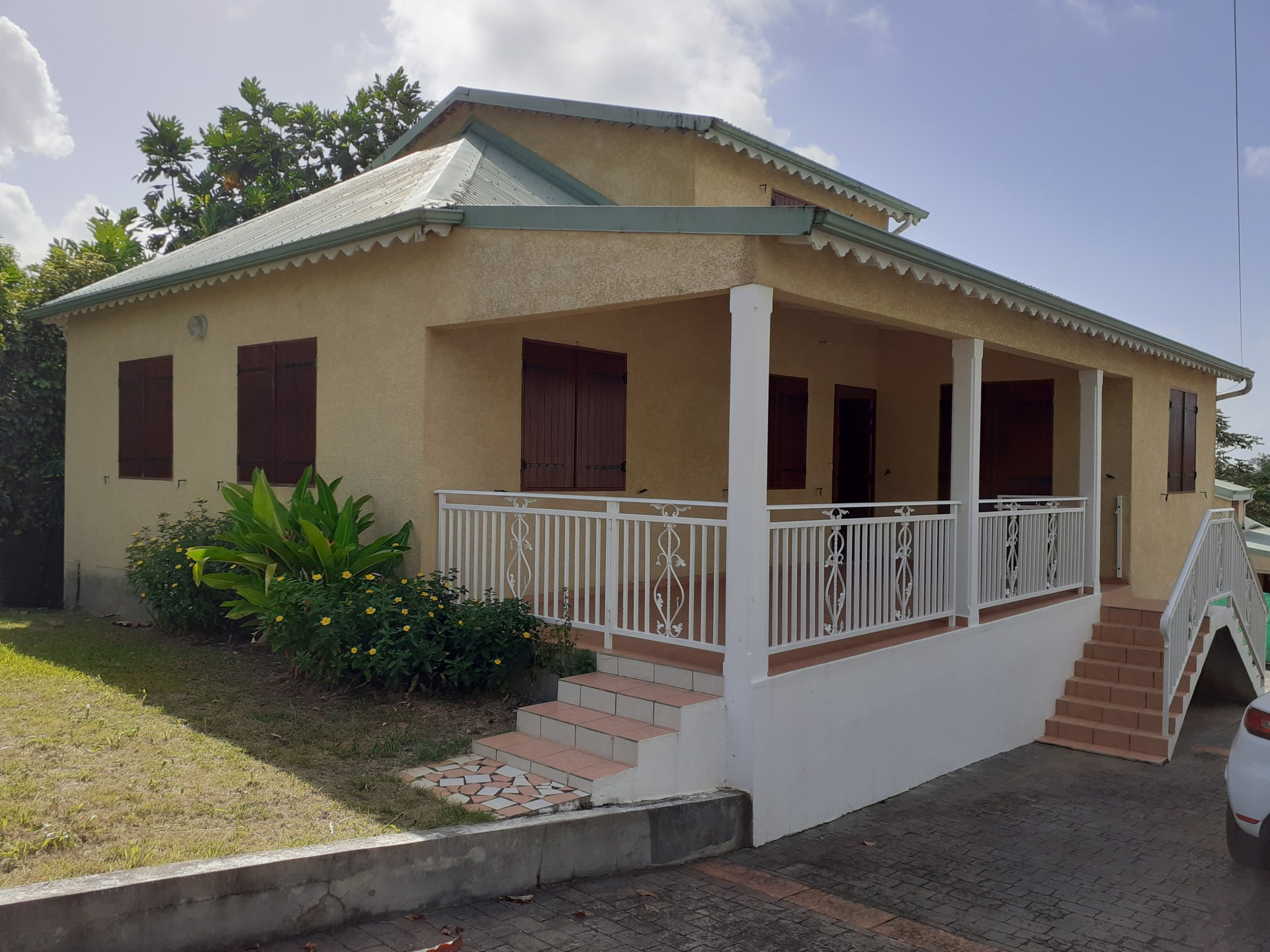 Location maison Petit Bourg (97170) Guadeloupe Basse Terre Nord Réf. GOB