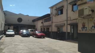 achat local commercial à antananarivo ()