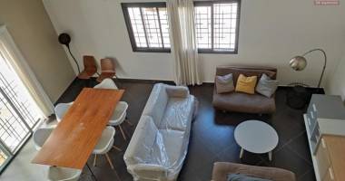 ofim offre en location une villa f5 à étage meublée et équipée avec piscine et parking sis à mahatony ivandry.loue