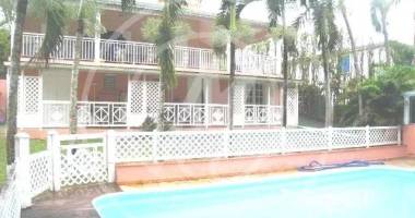 a louer 2300 € - villa t6 avec piscine baie mahault