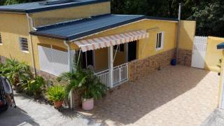location villa à le moule (97160)