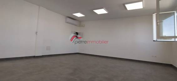 Location  Entrepôt Saint-Pierre (97410) - REUNION