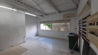 location local professionnel à goyave (97128)