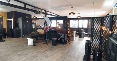 local / bureau 100 m2 en zone d'activité