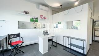 achat local commercial  à la possession (97419)