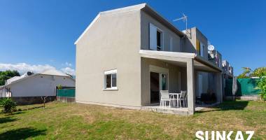 a louer ravine des cabris - maison f4 meublée de 93 m² -  loyer 1 600  cc  - disponible le 2 juillet 2026