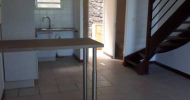 appartement f4  sur trois niveaux dans petite résidence calme