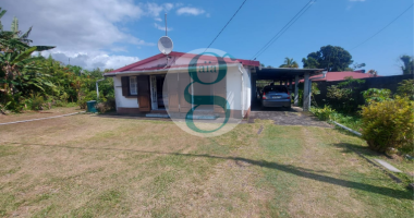 terrain de 1125m2 avec maison à rénover ou à démolir - saint andré