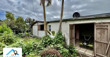 tampon 97430 - villa f5 de plain-pied - beaux volumes - vaste parcelle - quartier calme - proche commoditÉs