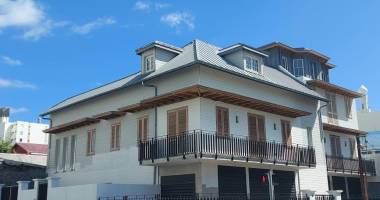 a saisir! a louer 1 local commercial neuf (divisible) hyper-centre ville de saint-denis