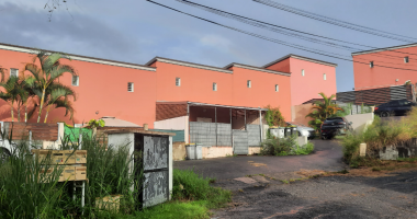 en vente sur saint- andre immeuble de 8 logements t3 de 61m² avec 12 places de parking sur terrain 2200m²