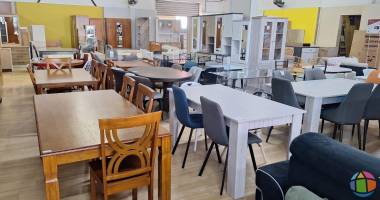 a louer - local de 750 m² environ - saint-louis - 16 900 € / mois hc*