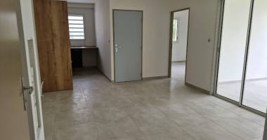 a louer 3 appartements dans immeuble  neuf saint andré