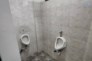 Location  Local commercial ANTANANARIVO () - MADAGASCAR