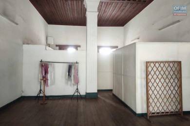 Location  Local commercial ANTANANARIVO () - MADAGASCAR