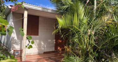 saint joseph centre ville maison tomi à rénover ou démolir sur terrain plat 635m2