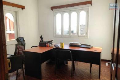 Location  Local commercial ANTANANARIVO () - MADAGASCAR