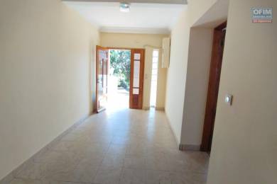 Location  Local commercial ANTANANARIVO () - MADAGASCAR