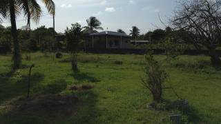 achat terrain à petit canal (97131)