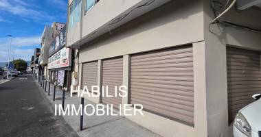 a louer    depot / local commercial de 137,13 m2 environ   saint-denis   1 932.00 € ttc