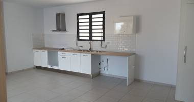 t4 récent au centre ville de st-pierre