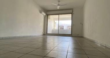 f3 centre ville saint pierre + parking