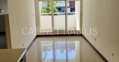 a louer - appartement de type f2 d'environ 38,63 m2 - saint-denis - 787 € cc