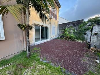 Location  Local Commercial Saint-André (97440) - REUNION