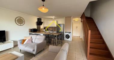 chambre meublée climatisée avec salle d'eau privative à louer en colocation à bellepierre