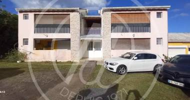 À vendre : immeuble À baie-mahault - 663 000 €