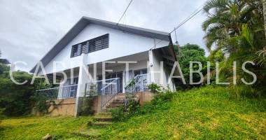 a louer - maison t5 d'environ 91,99 m2 - saint-denis - 1 527.97 €