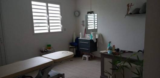 Location  Local Professionnel Petit Canal (97131) - GUADELOUPE
