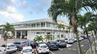 location local commercial à baie mahault (97122)