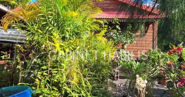 a vendre - une maison de type t4 d'environ 84,88 m2 - saint-benoit - 260 400 € hai