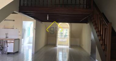 a louer mail rodrigues appartement f2 en dernier etage